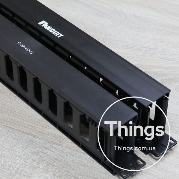 Організатор патчкордів з кришкою 19", 1U, Everon&reg;,чорний, Corning CM-10227 фото