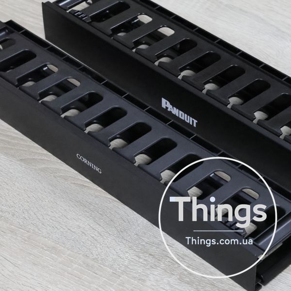 Організатор патчкордів з кришкою 19", 1U, Everon&reg;,чорний, Corning CM-10227 фото