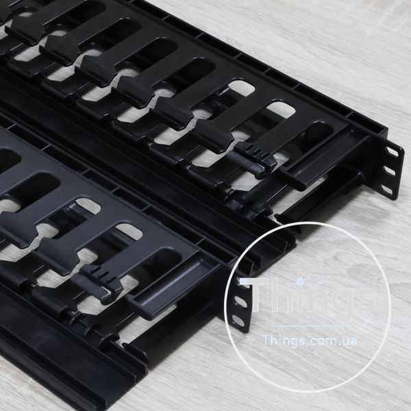 Організатор патчкордів з кришкою 19", 1U, Everon&reg;,чорний, Corning CM-10227 фото